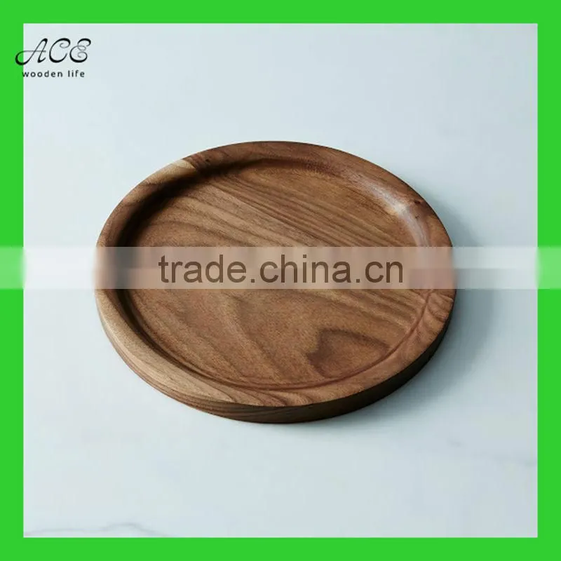 Round shape walnut serving plates
