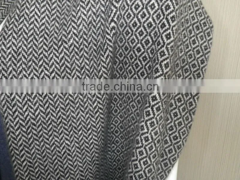Knitted 100% cashmere shawl