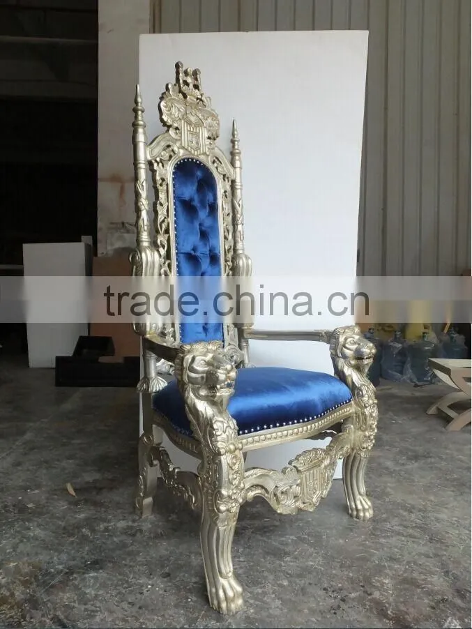 wedding stage bride and groom king and queen chairs