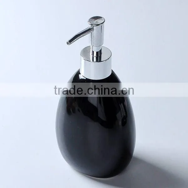 Black bath and accessories