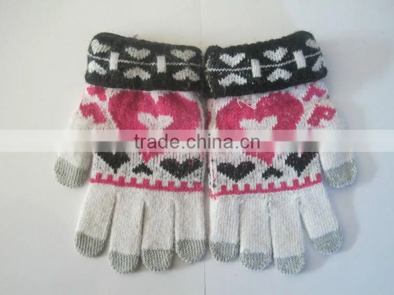 smart touchscreen gloves