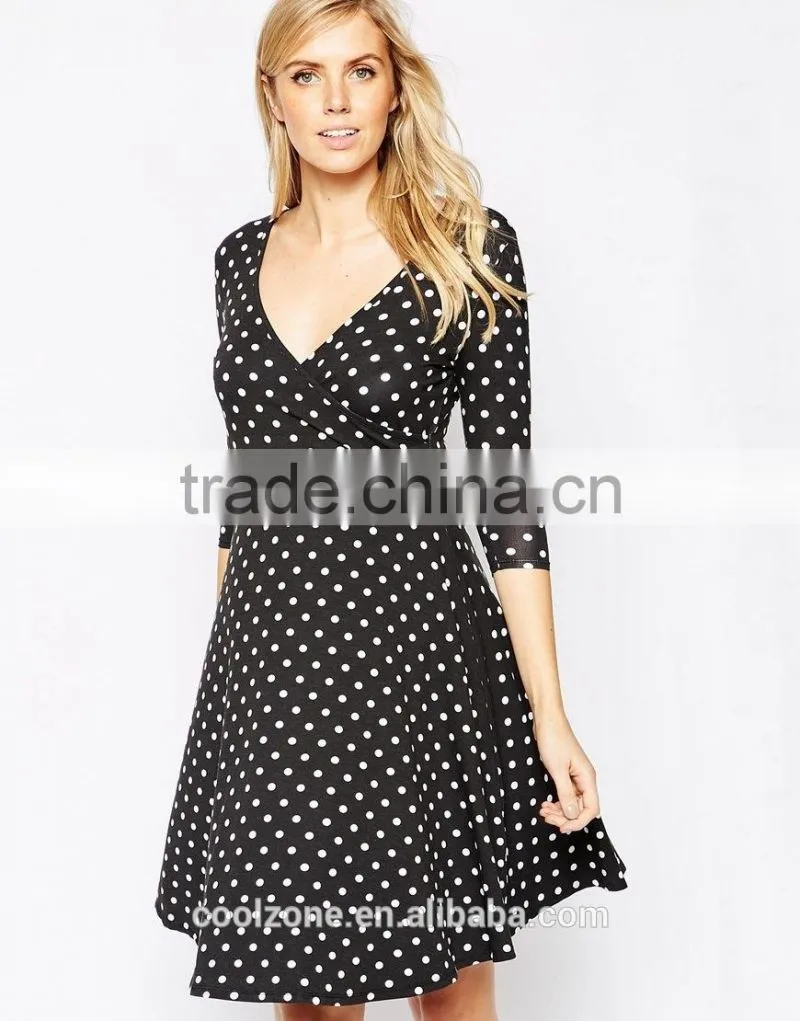 Regular fit spot print wrap design maternity clothes for nursing