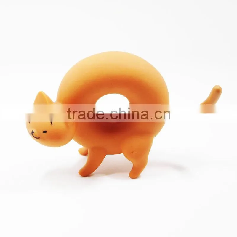 3D Cat Cartoon Figure Custom Vinyl Cartoon Figure Cat Toy Doughnut Cat Design