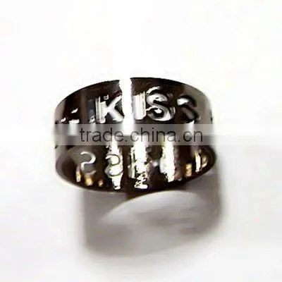 LOVE hollow out finger ring