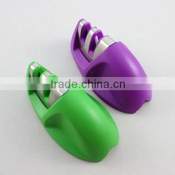 Mini sharpener for knife and scissors