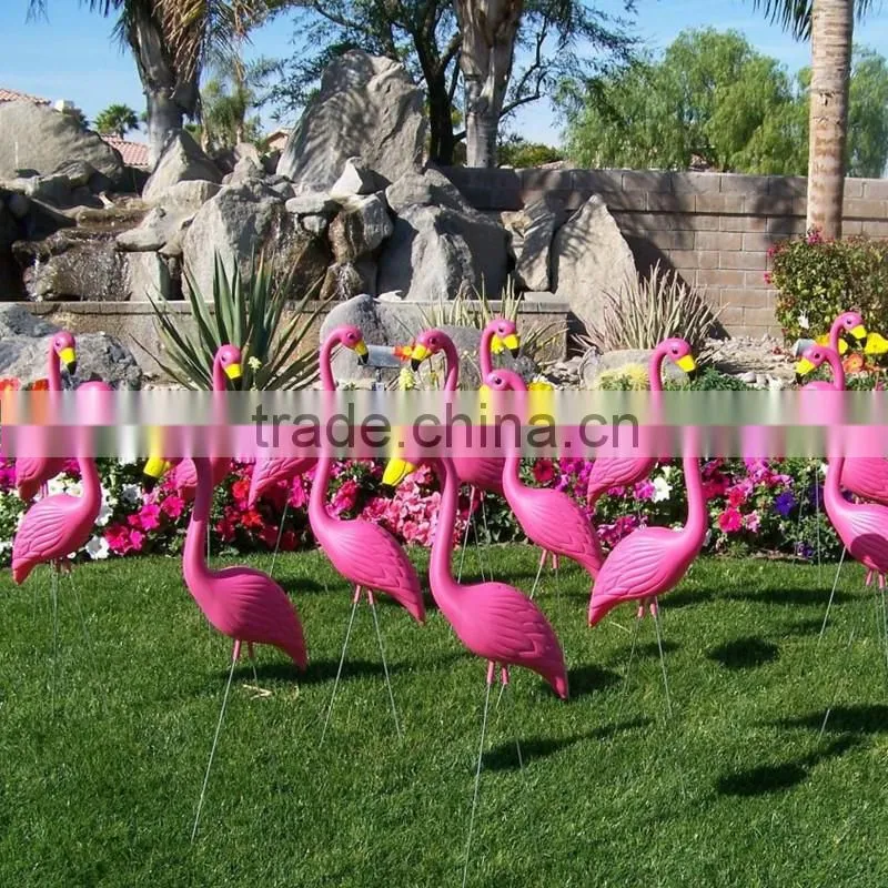1 Pair Red Lawn Flamingo Figurine Plastic Party Grassland Garden Ornaments Decoration