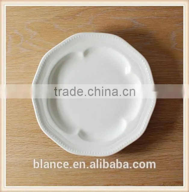 flower shaped plates in different colors