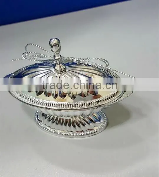 OEM and ODM round plastic candy packaging gift box for wedding