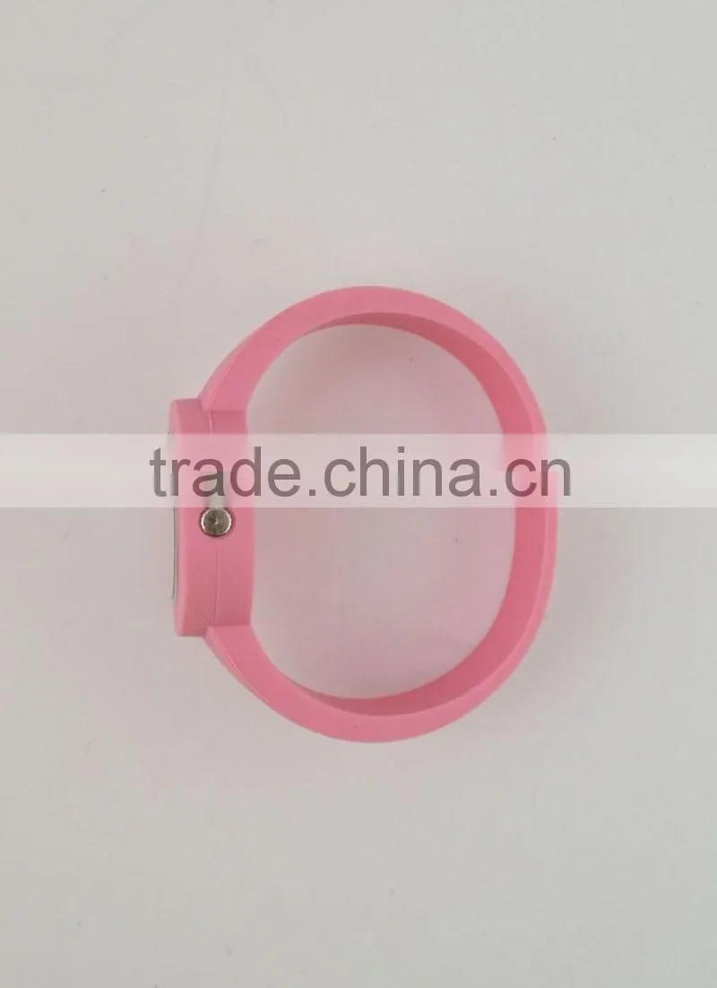 Simple deisgn O shape silicone cuff watch promotional gift watch