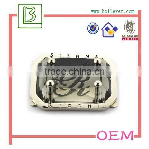 Special Design Brand Logo Plated in Shiny Silver