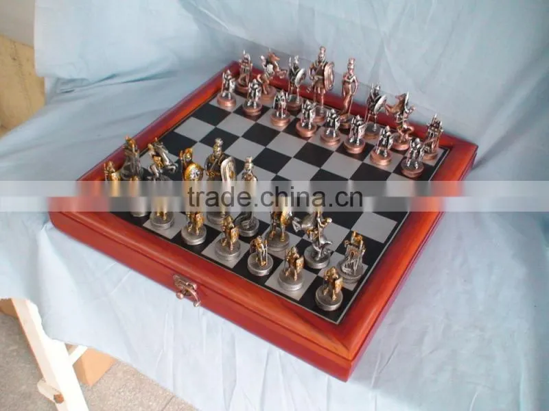 Warrior Knight design metal chess with board