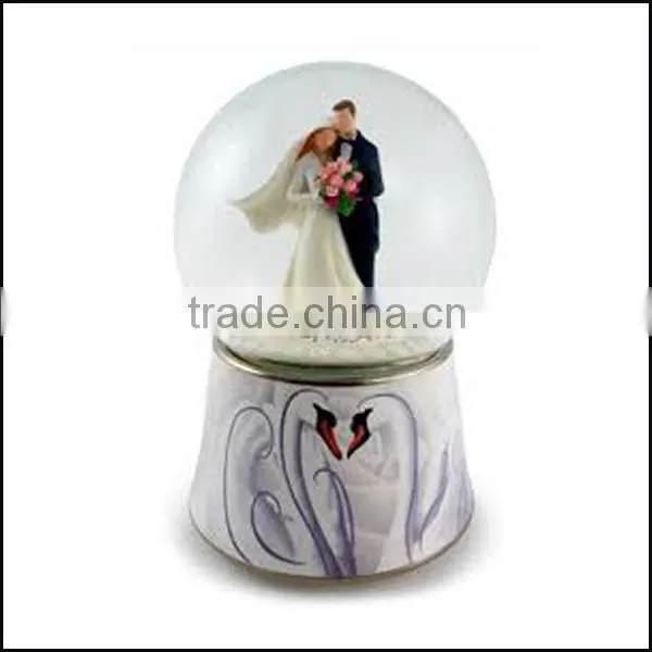2015 Pesonally Custom Couple Snow Globe for You