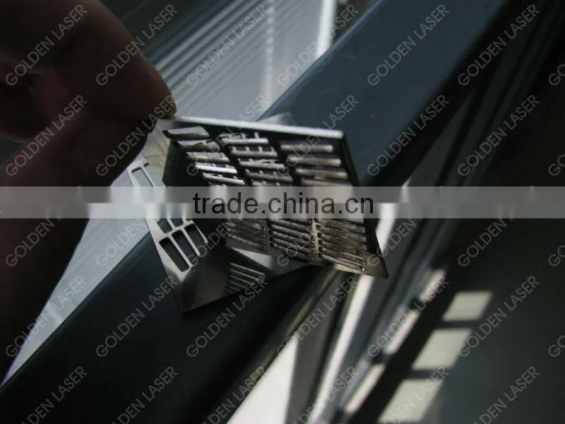 High speed aluminium foil punching machine