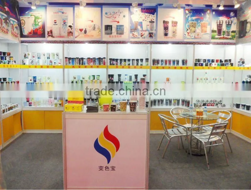 2017 trending products plastic tumbler with customized logo