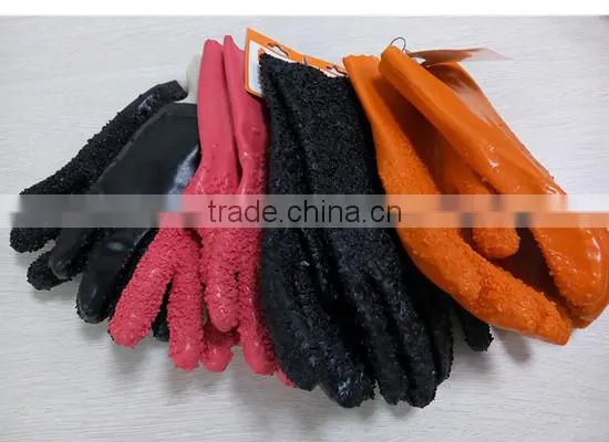 DDSAFETY Hot Sale PVC Gloves Black PVC Rough Chip On The Palm Back Safety Gloves