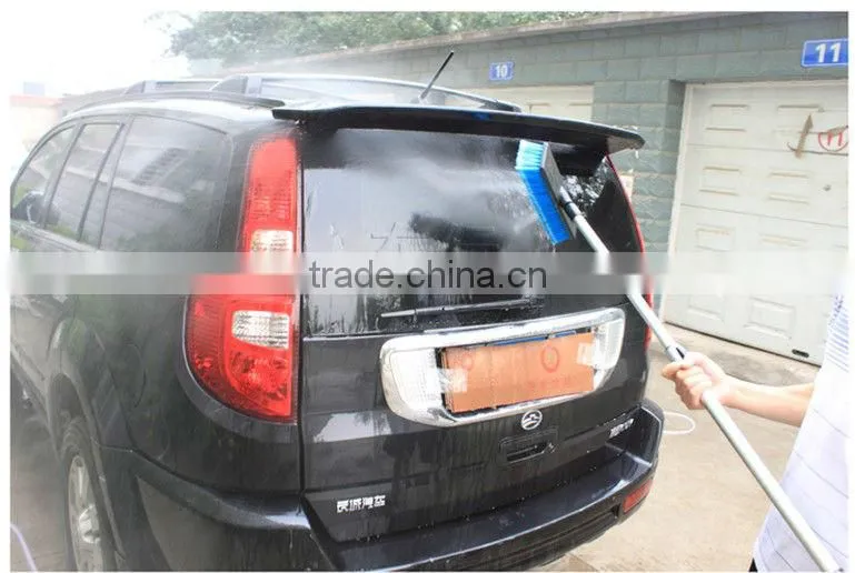 water flow through car brush;car dust brush car cleaning brush