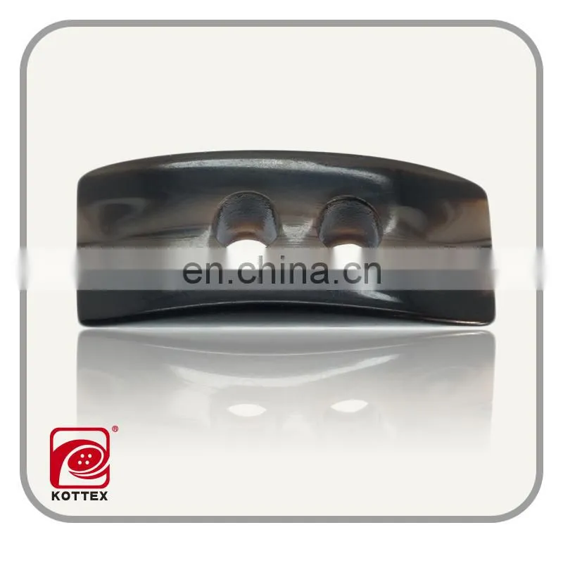 special shaped smooth surface resin imitation horn toggle buttons,2014 plastic toggle button,garment accessories