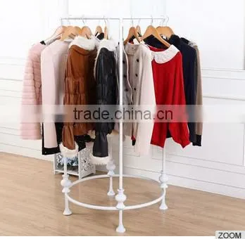 White Round Cloth Rack Display