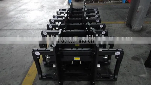 Integral forklift sideshifter