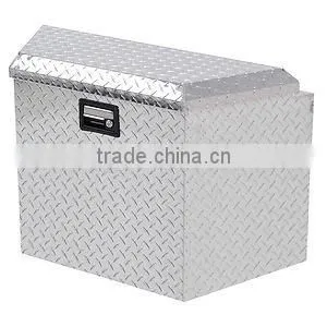 Aluminum truck tool box