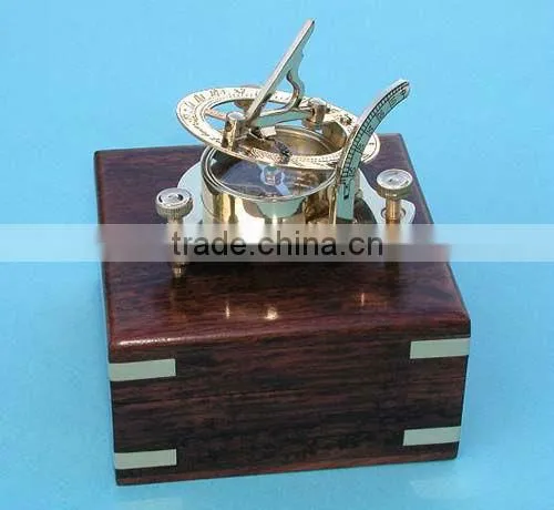 Brass Nautical Compass Manufactures