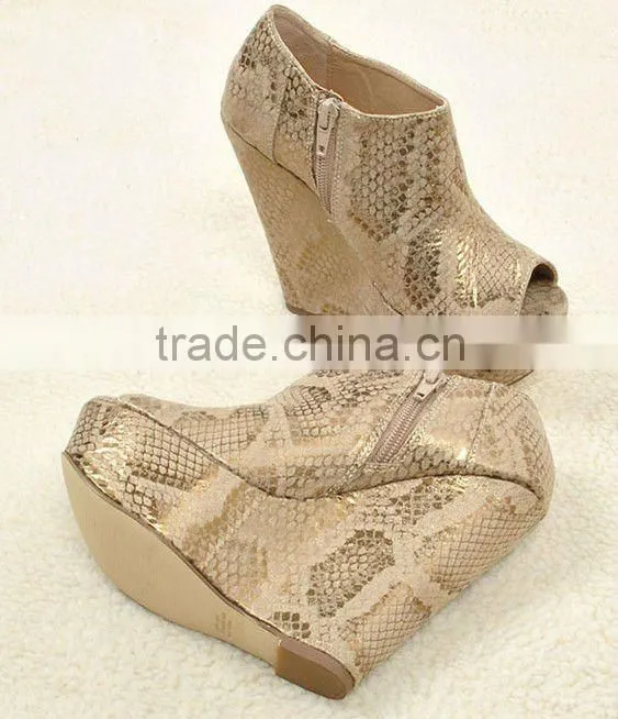 New arrival sexy snake PU peep toe wedge heel ladies shoes