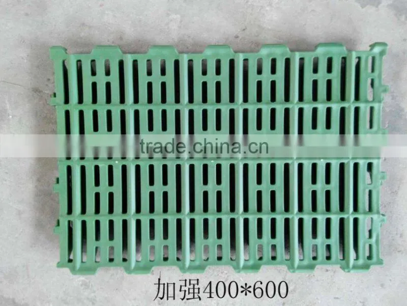 2016 Pig/poultry plastic slat flooring for pig farrowing crate
