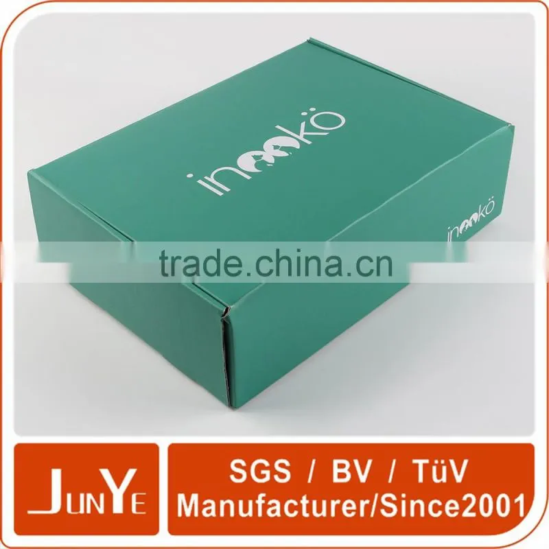 cardboard lingerie gift packaging box with crisp white ink print