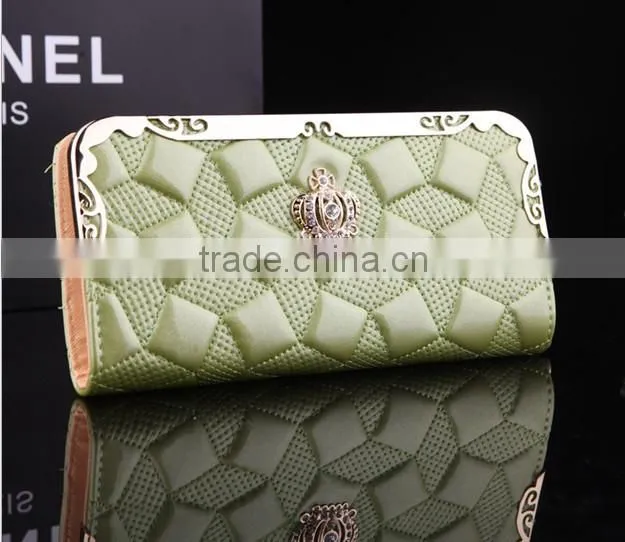Europe Fashion Crown Emboss Women Patent Leather Wallet