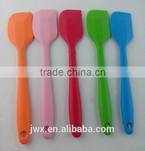 Silicone cooking spatula for flour mixing and smearing non-stick