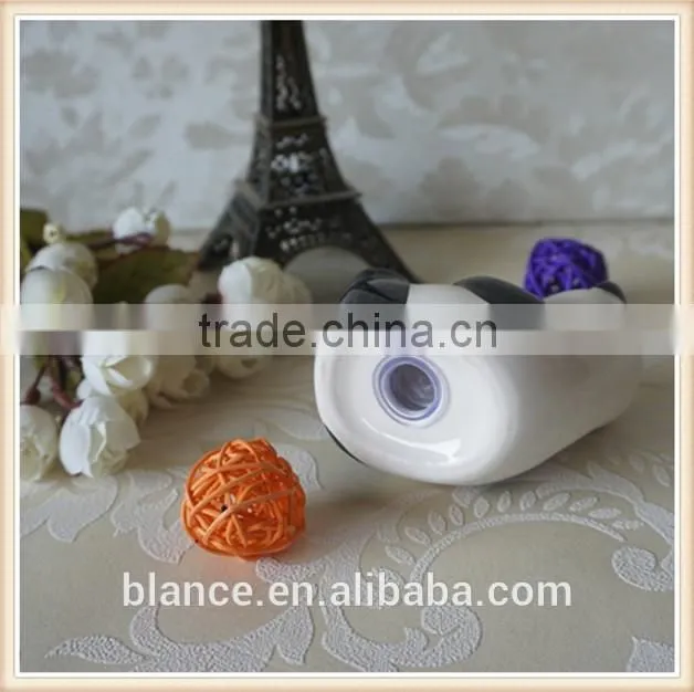 ceramic cute panda salt shaker animal design spice tins