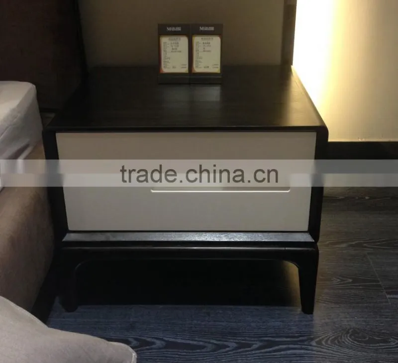 Designer Fashion Style Modern Nightstands For Bedside Table With Wood Legs
