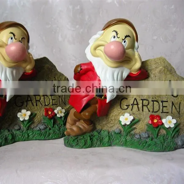 Christmas outdoor decor resin lawn gnome gardens statues