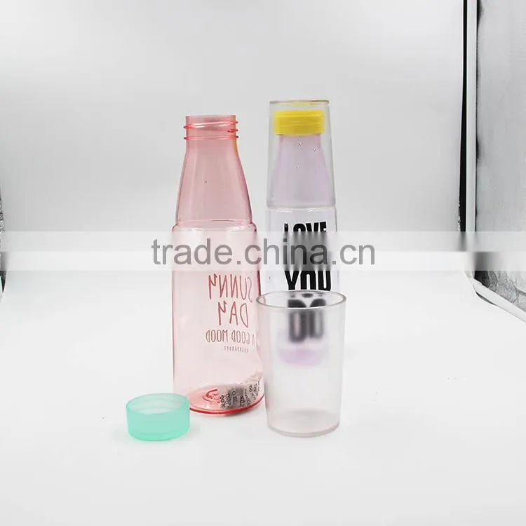 2017 Customized according to customer logoWith a cup of water plastic fruit bottle cup