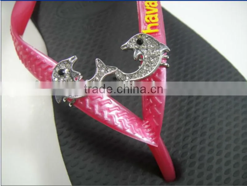 RF0066 Decorative rhinestone shoe clips for flip flops