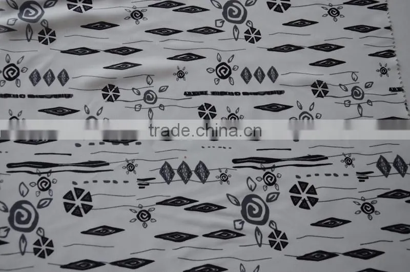 customize-made classic printed fashion chiffon fabric for lady dress