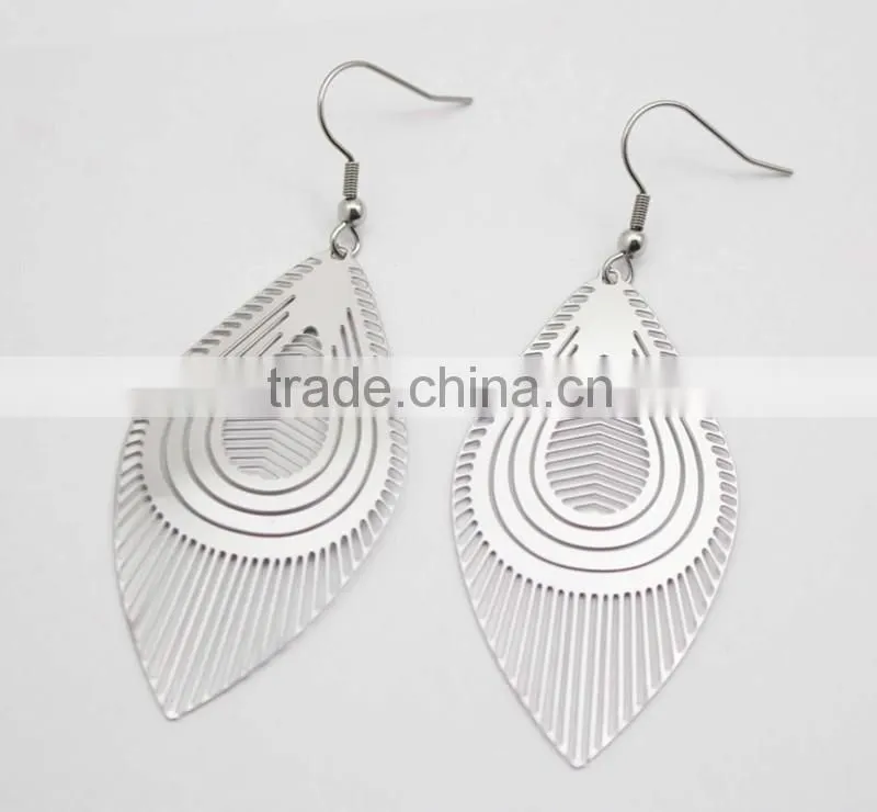 2016 New Arrival Charm Stainless Steel Leaf Earrings