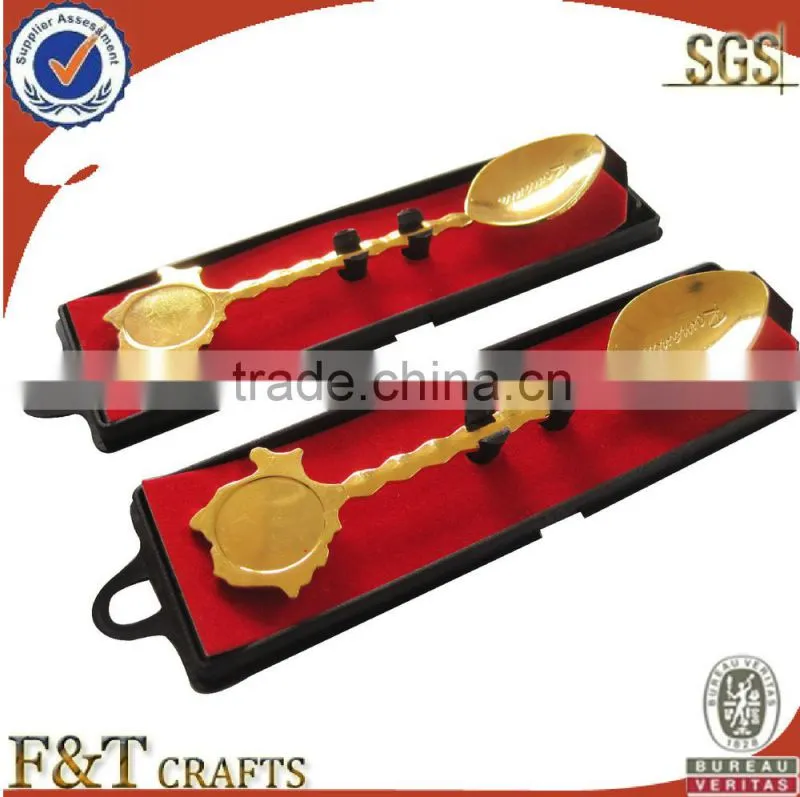 Zinc alloy high quality pearl nickel souvenir spoon for your desgin