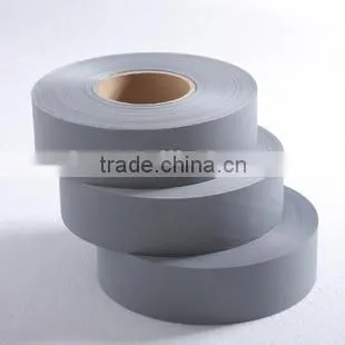 Different color stretch reflective band