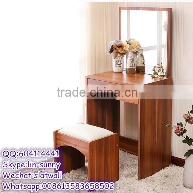 Bedroom wooden dressing table