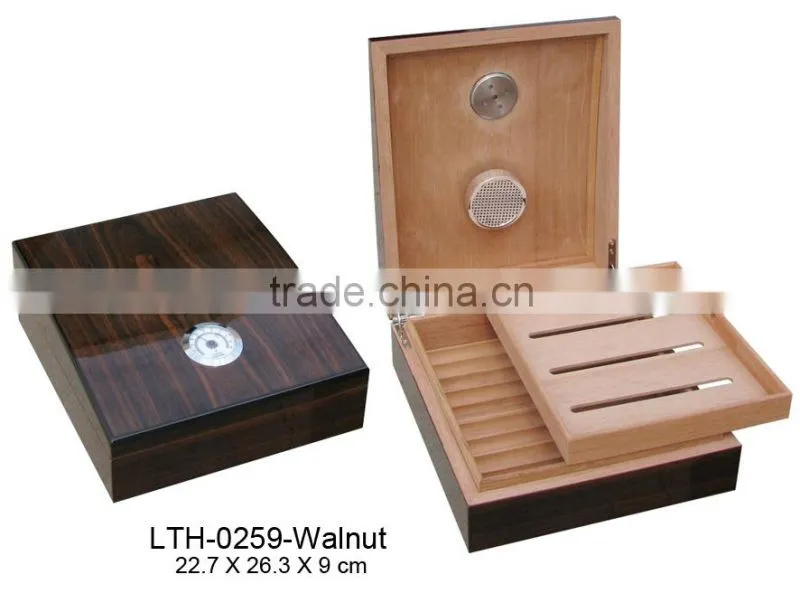 Lacquer surface wooden cigar humidores wholesale