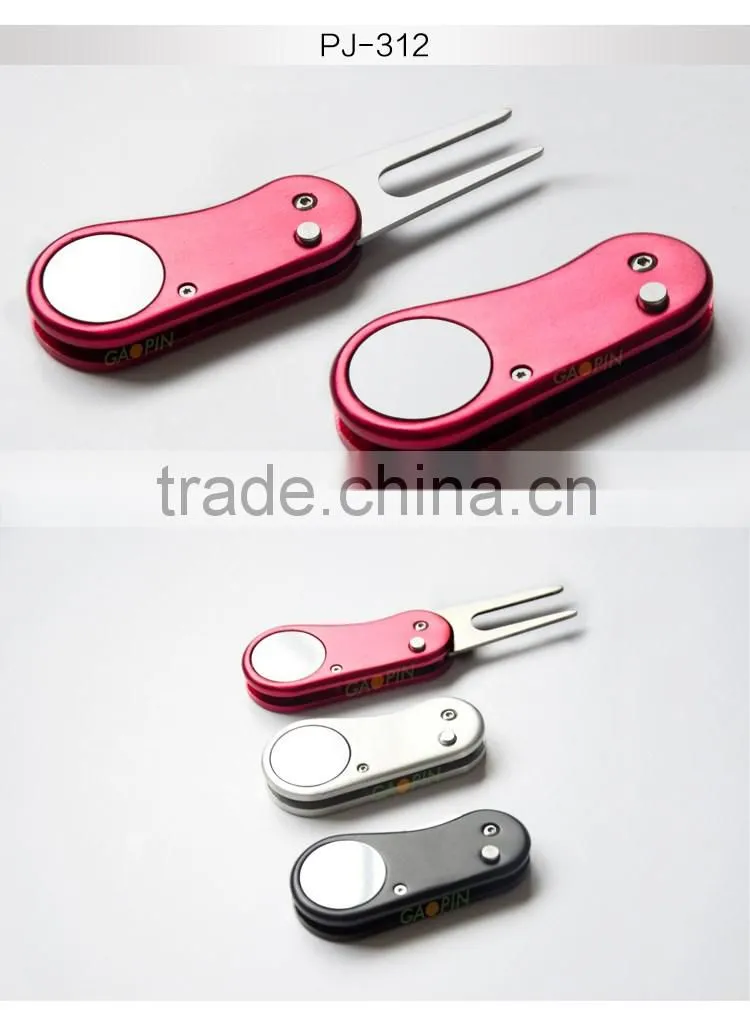Golf divot .golf tool