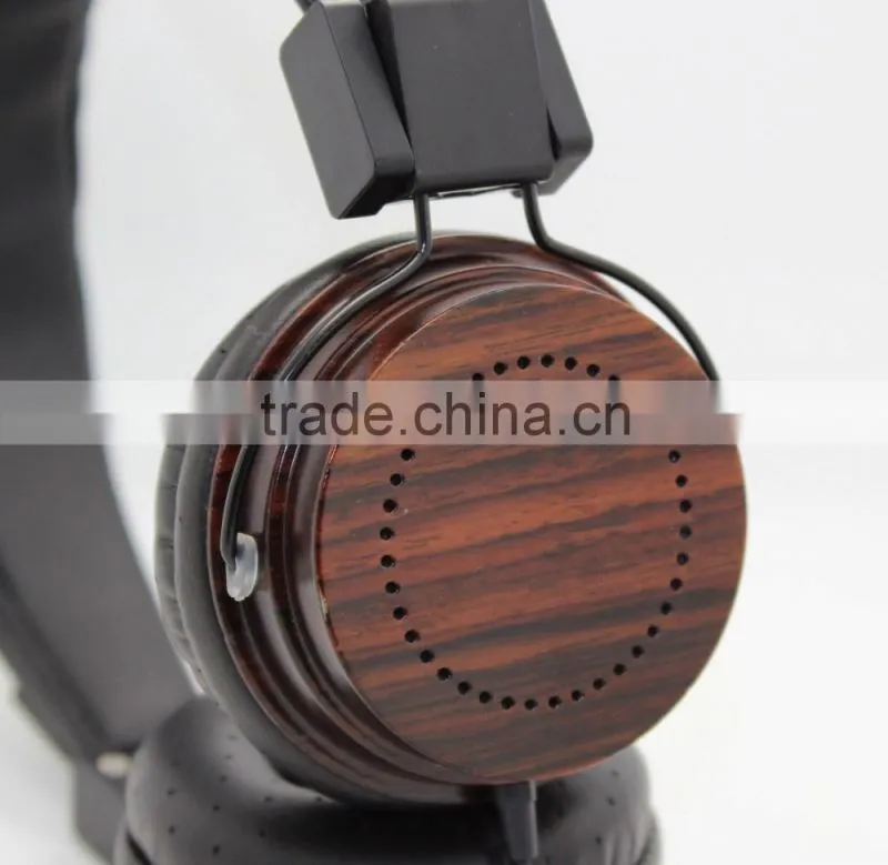 New ! wood headphones custom logo over ear high quality with good sound headset