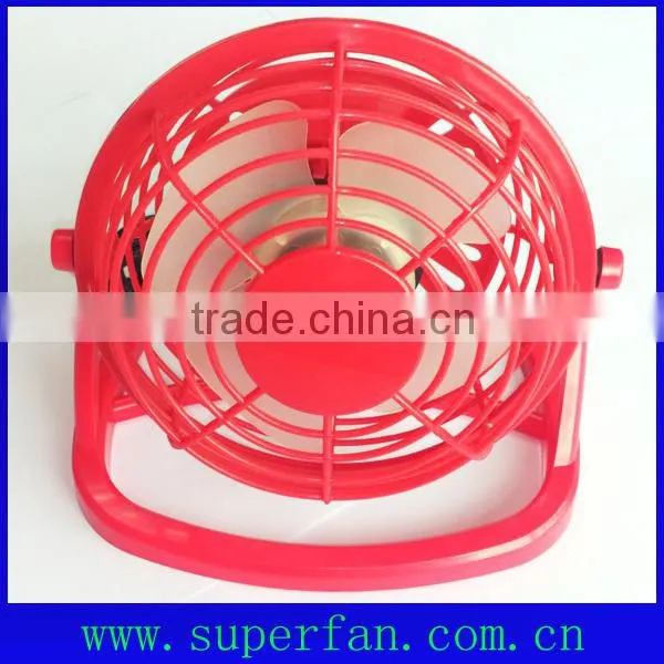 Mini desk fan with USB connection