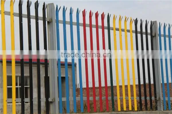 Polyester coated palisade fence