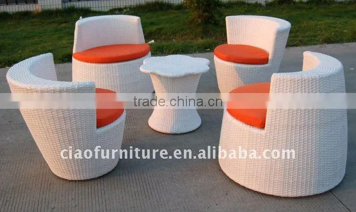 CIAO, wicker colorful coffee set, 1table and 4 chairs