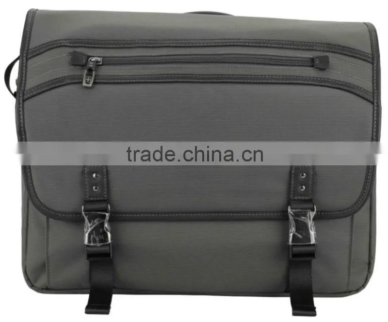 fashion new stylish waterproof and durable nylon waterproof messenger bag for men