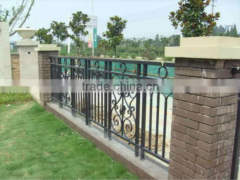 2013 Top-selling wrought iron fence for garden