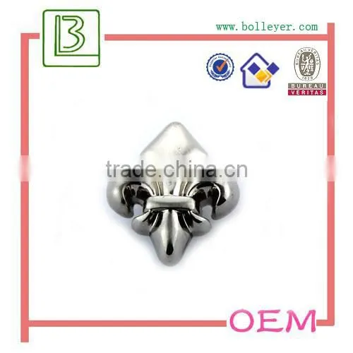 handbag hardware with custom logo