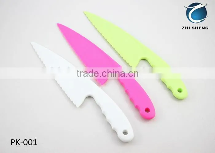 Plastic break knife